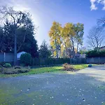 Quiet Three Bedrooms House